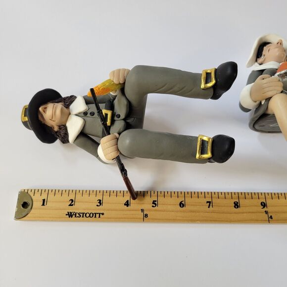 Set 2 D Manning Thanksgiving Shelf Sitter Pilgrims Man Woman Rifle Clay Figures - Picture 5 of 14